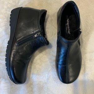 Women’s walking cradles booties